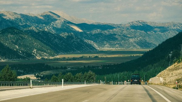 Comparatif des motos Yamaha vs Honda : quelle marque choisir ?